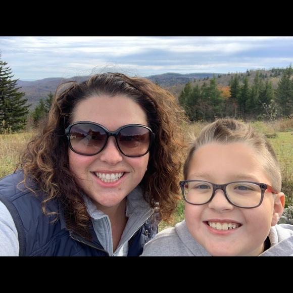 Meet your Posher, Amanda - Picture 1 of 1